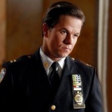 Mark Wahlberg in una scena de I padroni della notte