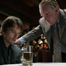 Philip Seymour Hoffman con Ethan Hawke nel dramma di Sidney Lumet Onora il padre e la madre