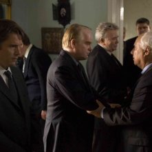 Philip Seymour Hoffman ed Ethan Hawke in una scena di Onora il padre e la madre