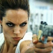 Una Minacciosa Angelina Jolie In Wanted 54057