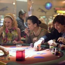 Kate Bosworth e Jim Sturgess in una scena di 21