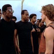 Edward Sewer e Michael Beck in una scena de I GUERRIERI DELLA NOTTE