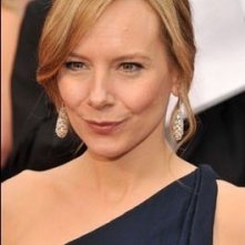 Amy Ryan sul tappeto rosso degli 80° Academy Awards.