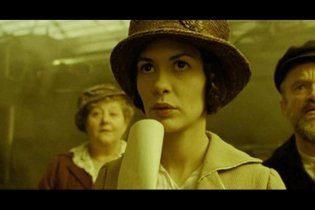 A Very Long Engagement - Trailer internazionale