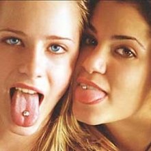 Nikki Reed ed Evan Rachel Wood in un poster per Thirteen - Tredici anni