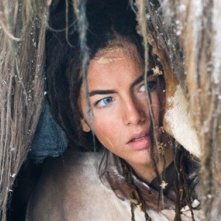 Camilla Belle in una sequenza di 10,000 AC