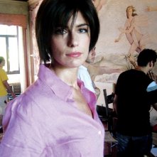 Anna Valle in una sequenza del film MissTake