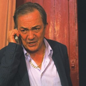 Remo Girone in una scena del film MissTake, diretto da Filippo Cipriano