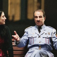 Ronit Elkabetz e Sasson Gabai in una scena del film La banda, diretto da Eran Kolirin