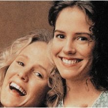 Mary Stuart Masterson e Mary-Louise Parker in un'immagine promozionale per Pomodori verdi fritti alla fermata del treno