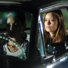Summer Glau in auto in una scena di 'What He Beheld', nono episodio di Sarah Connor Chronicles