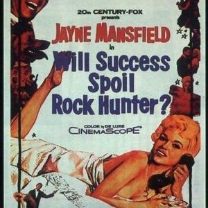 La locandina di La bionda esplosiva