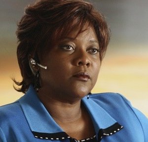 Loretta Devine in una scena dell'episodio Freedom di Eli Stone