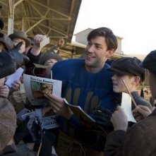 John Krasinski in una scena del film IN AMORE, NIENTE REGOLE