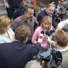 Amy Ryan in una sequenza drammatica del film Gone Baby Gone