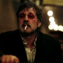 Uno stropicciato Daniel Auteuil nel film L'ultima missione