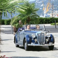 Cristiana Capotondi e Alessio Boni in auto in una scena di 'Rebecca, la prima moglie'
