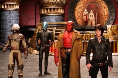 Ron Perlman e Selma Blair in una scena di Hellboy - The Golden Army