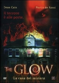 Locandina di Glow - La casa del mistero