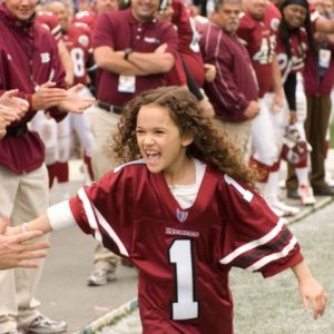 Madison Pettis in una sequenza del film Cambio di gioco (2007)