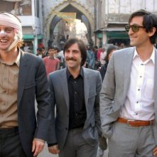 Owen Wilson, Jason Schwartzman e Adrien Brody in una scena de Il treno per il Darjeeling
