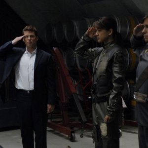 Jamie Bamber e Grace Park in una scena dell'episodio 'Six of One' della quarta stagione di Battlestar Galactica