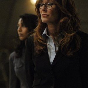 Mary McDonnell in una scena dell'episodio 'He Who Believeth in Me' della quarta stagione di Battlestar Galactica