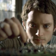 Elijah Wood in una sequenza del giallo Oxford Murders - Teorema di un delitto
