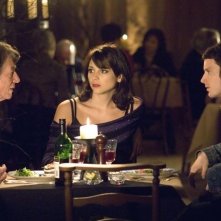 Elijah Wood, John Hurt e Leonor Watling in una sequenza del film Oxford Murders - Teorema di un delitto