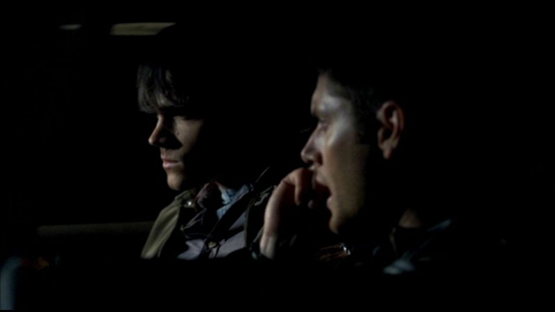 Jensen Ackles E Jared Padalecki Al Telefono Con Matt Per Avvertirlo Del Pericolo Che Sta Correndo In Bugs Di Supernatural 56877