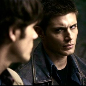Jensen Ackles nei panni di Dean, al momento un po' alterato nei confronti di Sam, Jared Padalecki, nell'episodio 'Bugs'