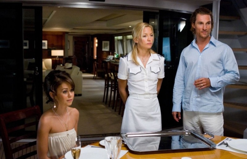 Matthew McConaughey, Kate Hudson e Alexis Dziena in una scena del film Tutti pazzi per l'oro