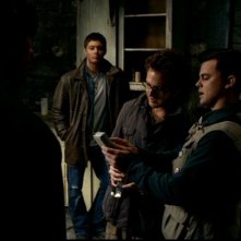 A J Buckley Travis Wester E Jensen Ackles Nell Episodio La Casa Infernale Di Supernatural 57421