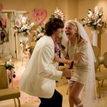 Ashton Kutcher e Cameron Diaz in una scena del film Notte brava a Las Vegas