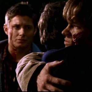 Jared Padalecki , Jensen Ackles e Jeffrey Dean Morgan, la famiglia Winchester al completo nell'episodio 'Ombre' di Supernatural