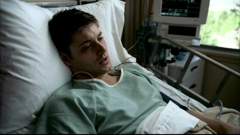 Jensen Ackles Nei Panni Di Dean Winchester Mentre E Ricoverato In Ospedale In Fin Di Vita Nell Episodio Faith Di Supernatural 57272