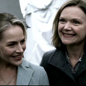 Julie Benz e Gillian Barber, nei panni di Layla Rohr e sua madre, nell'episodio 'Faith' di Supernatural