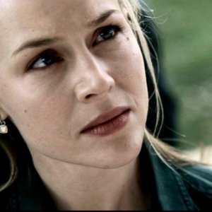 Julie Benz, nei panni di Layla Rohr, nell'episodio 'Faith' di Supernatural