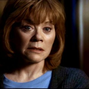 Kathleen Noone interpreta la signora Robinson, madre di Cassie, nell'episodio 'Route 666' di Supernatural