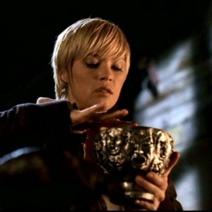Nicki Lynn Aycox nell'episodio 'Ombre' di Supernatural (stagione 1)