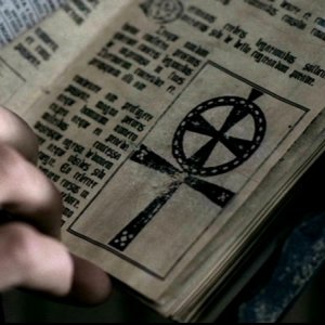 Un libro di magia nera nell'episodio 'Il guaritore' di Supenatural