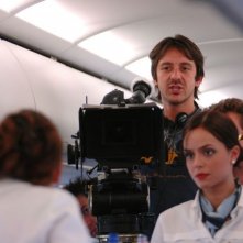 Il regista Stefano Chiantini sul set del film L'amore non basta