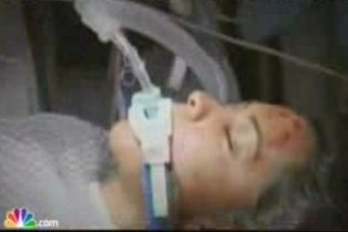 14x01 - The War Comes Home - ER - Promo