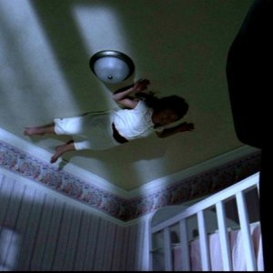 Erin Karpluk, nelle mani del Demone, nell'episodio 'Salvation' di Supernatural