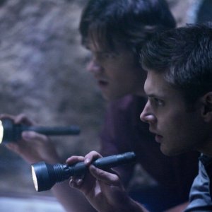 Jared Padalecki e Jensen Ackles in una immagine di 'Children shouldn't play with dead things' della serie Supernatural