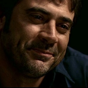 Jeffrey Dean Morgan, nel ruolo di John Winchester, nell'episodio 'Una pistola dal passato' di Supernatural