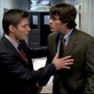 Jensen Ackles e Jared Padalecki nell'episodio 'Qualcosa di stregato' di Supernatural