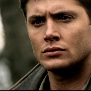 Jensen Ackles nell'episodio 'Una pistola dal passato' di Supernatural