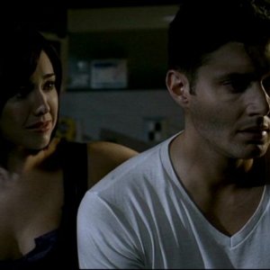 Lindsey McKeon e Jensen Ackles, nell'episodio 'In my time of dying'