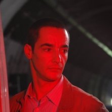 Peppino Mazzotta in una sequenza del film La velocità della luce